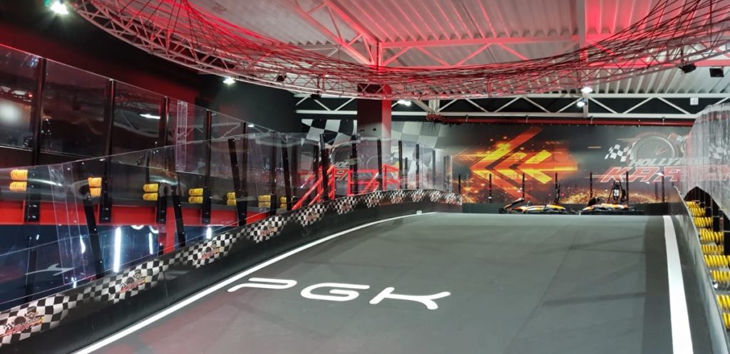 Piste de karting indoor Hollywood Kart Planet Udine Italy